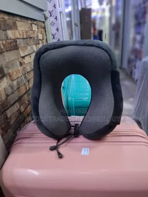U-Shaped Travel Neck Pillows