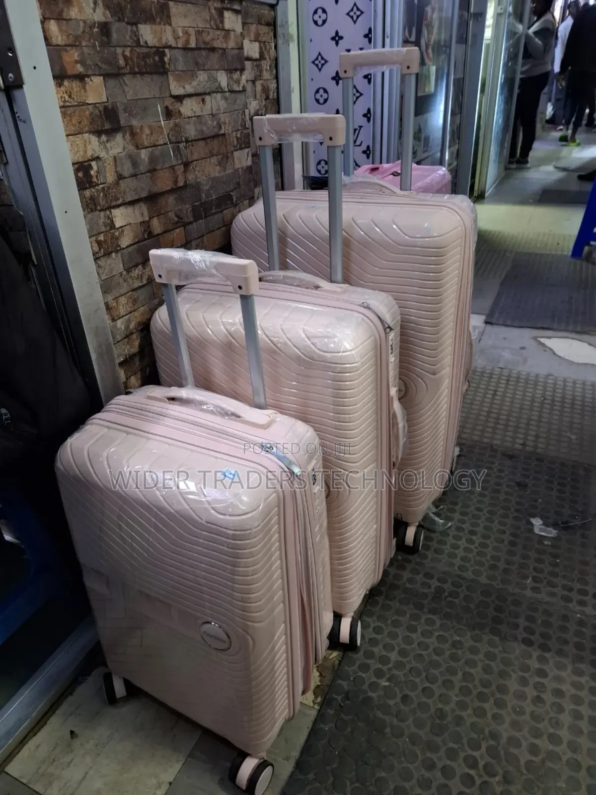 *3 in 1 Unbreakable PP Suitcase Gley