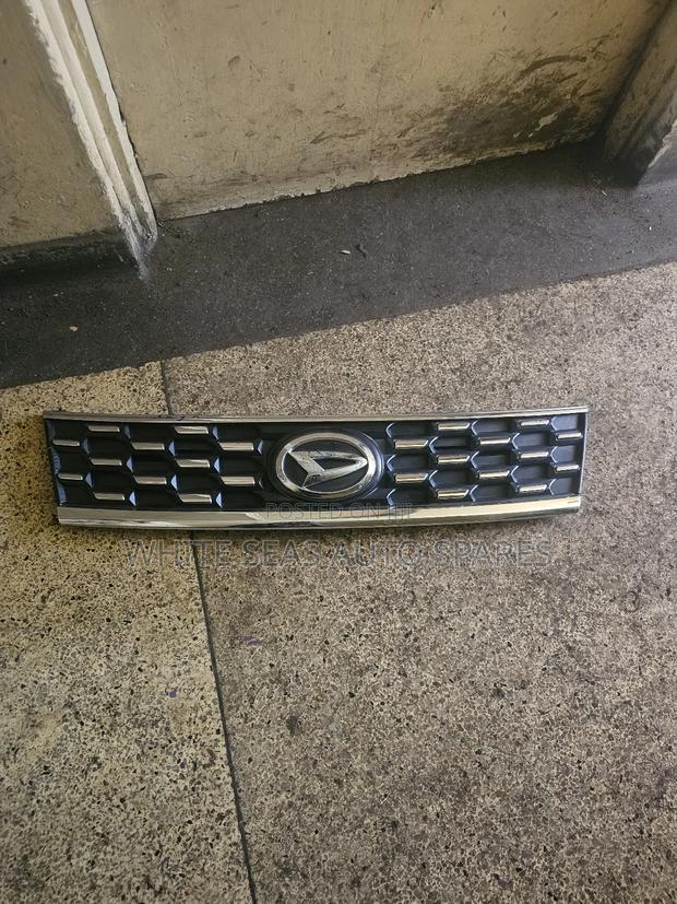 Grill Daihatsu Move 2015
