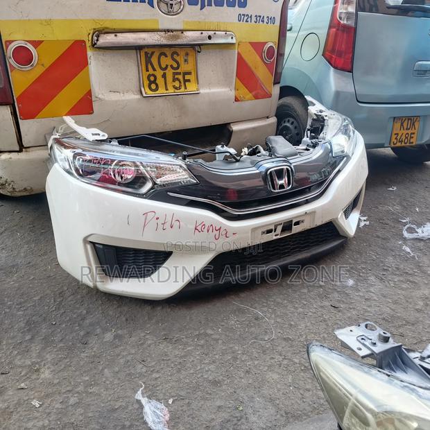 Honda Fit 2015 Nosecut Zenon Type.