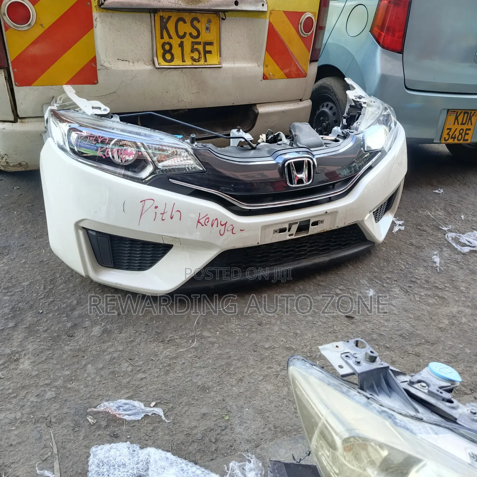 Honda Fit 2015 Nosecut Zenon Type.