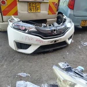Honda Fit 2015 Nosecut Zenon Type.