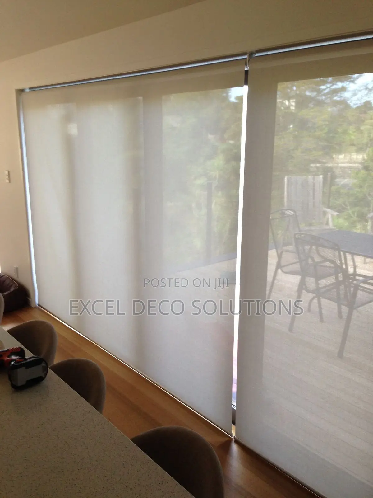 Modern White Sunscreen Roller Blinds