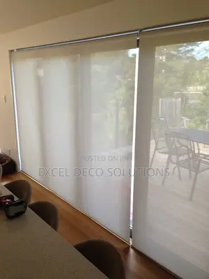 Modern White Sunscreen Roller Blinds