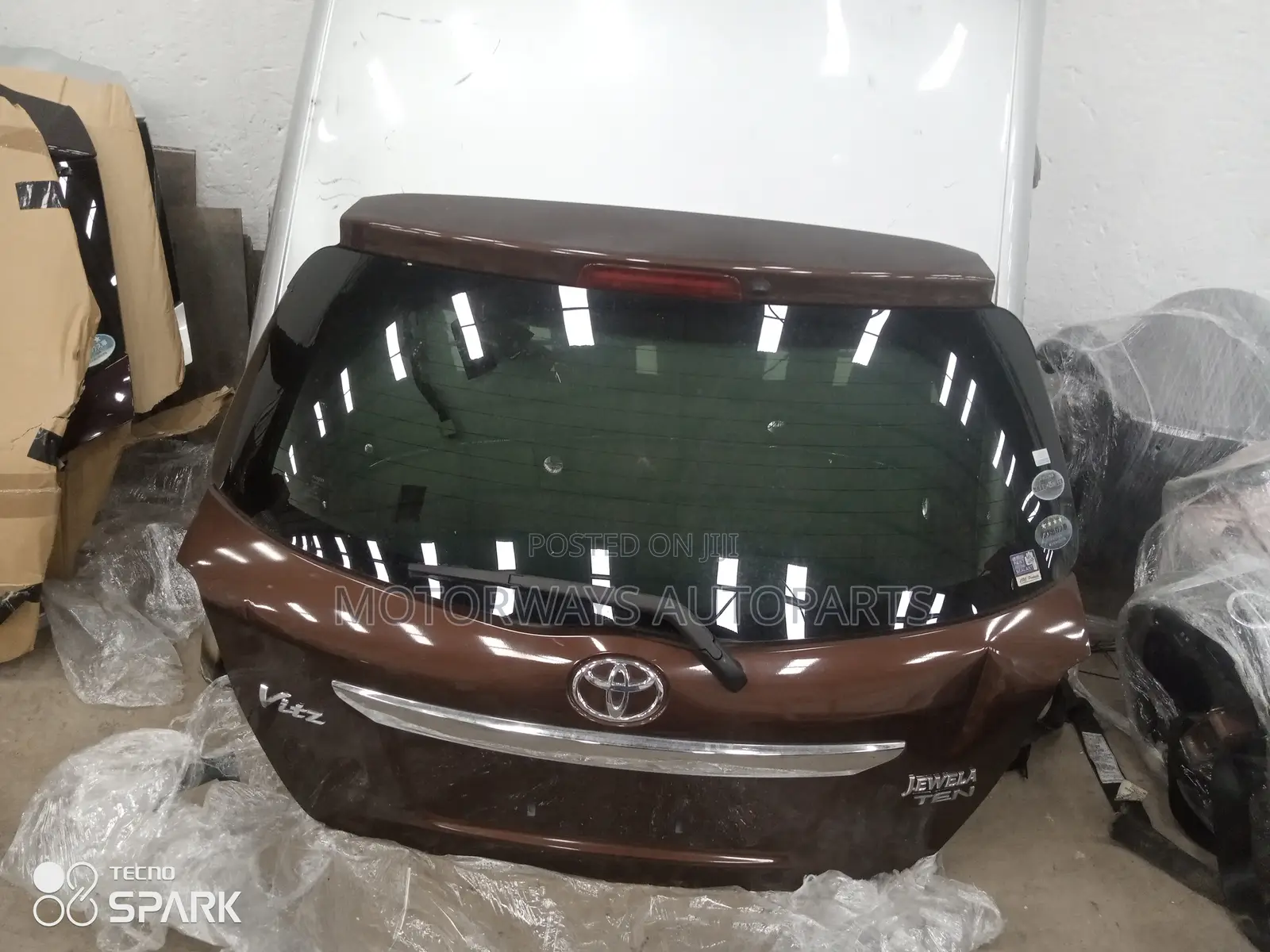 Toyota Vitz Jewela 2011-2014 Boot