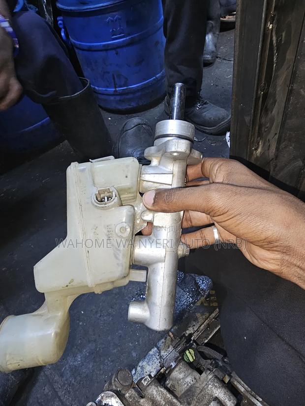 Brake Master Cylinder for Nze - thumbnail 4