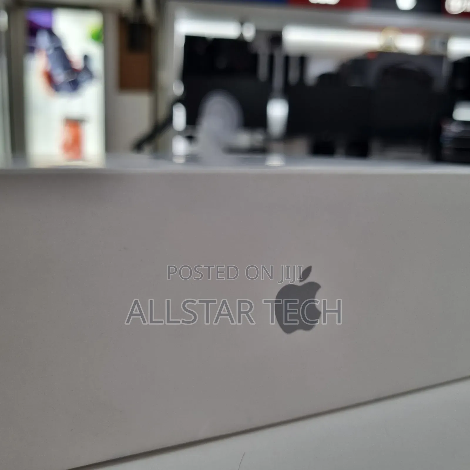 New Laptop Apple MacBook Air 2024 M3 13-inch 8GB Apple M3 SSD 256GB