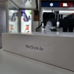 New Laptop Apple MacBook Air 2024 M3 13-inch 8GB Apple M3 SSD 256GB