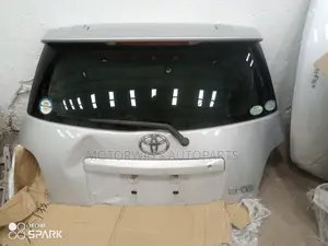 Toyota Ist 2002-2005 Boot