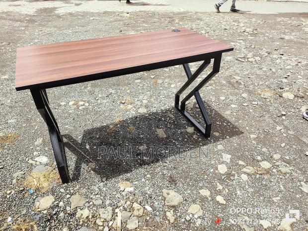 Office Computer Desk With Steel Frame