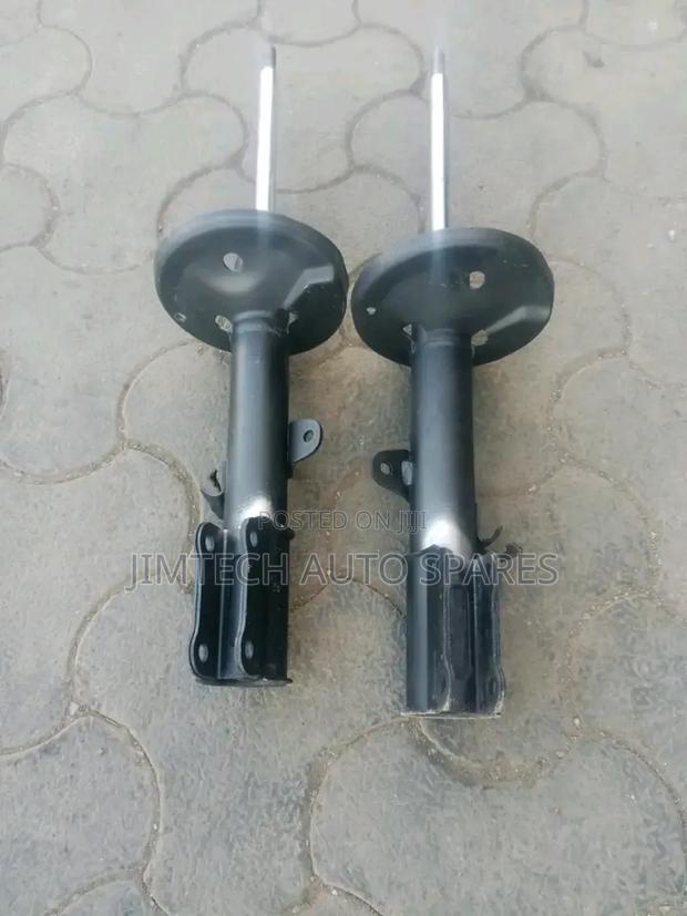 Nissan. Wingroad Front Shocks