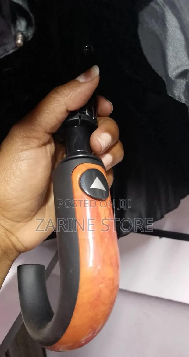 Strong Foldable Pocket Size Umbrella - thumbnail 3