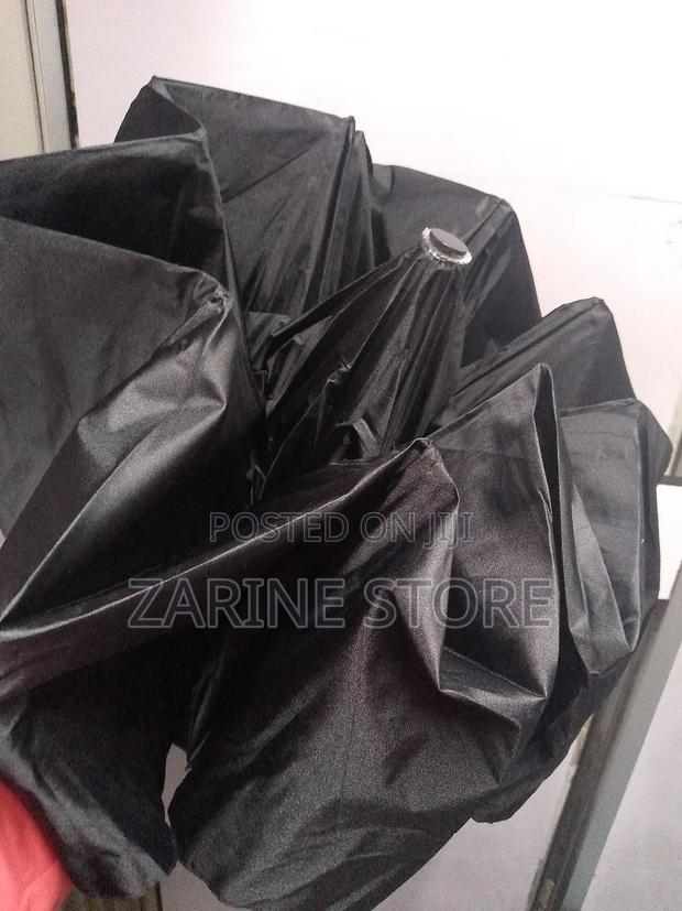 Strong Foldable Pocket Size Umbrella - thumbnail 4