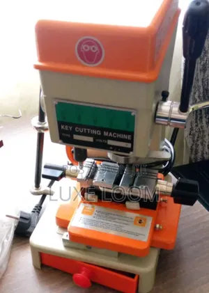 Key Cutter Machine