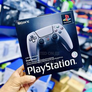 PS5 Dualsense Controller 30th Anniversary Edition - thumbnail 2