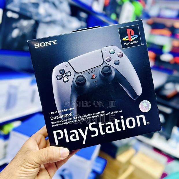 PS5 Dualsense Controller 30th Anniversary Edition - main view