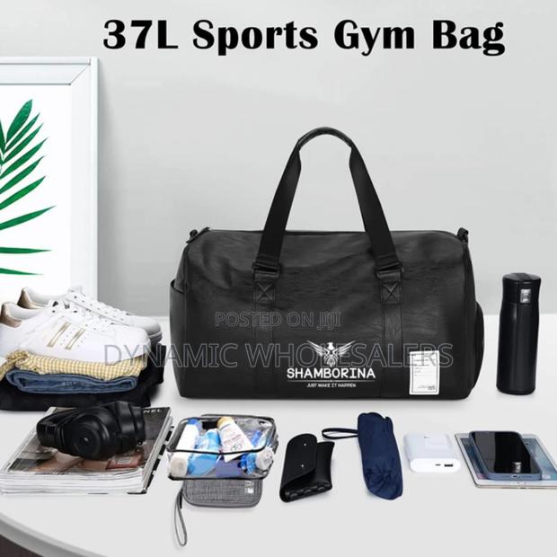Spacious Gym Bag - thumbnail 3