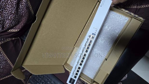 Mikrotik Cloud Core Router Ccr2116-12g-4s+ 12 Port