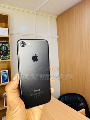 Apple iPhone 7 32 GB Black - main view