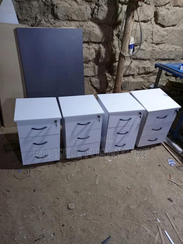 Modern Side Drawers - main view