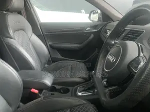 Audi Q3 2.5 TFSI RS quattro 2018 Matt Black