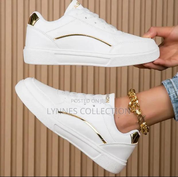 Trendy Sneakers - thumbnail 3