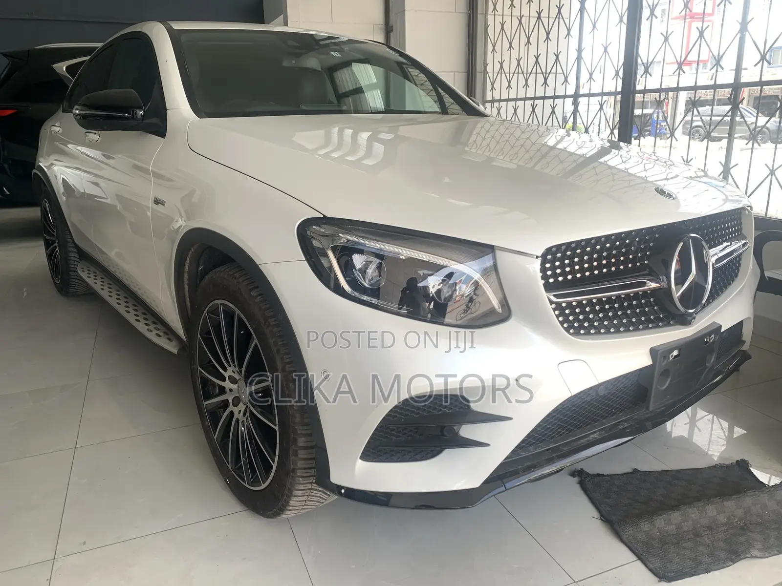 Mercedes-Benz GLC-Class 2017 Off white
