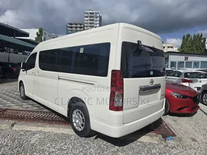 Toyota HiAce 2021 White