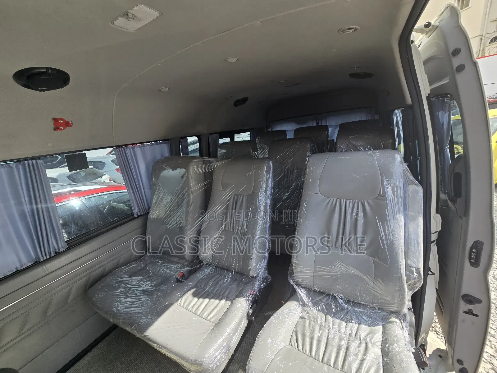 Toyota HiAce 2021 White