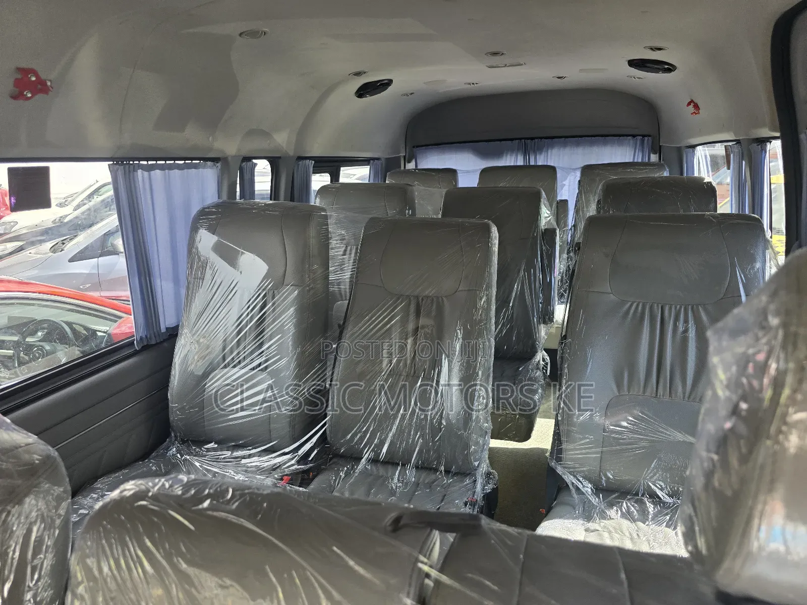 Toyota HiAce 2021 White