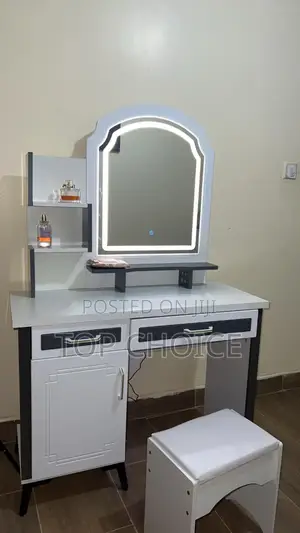 Dressing Table /Makeup Mirror