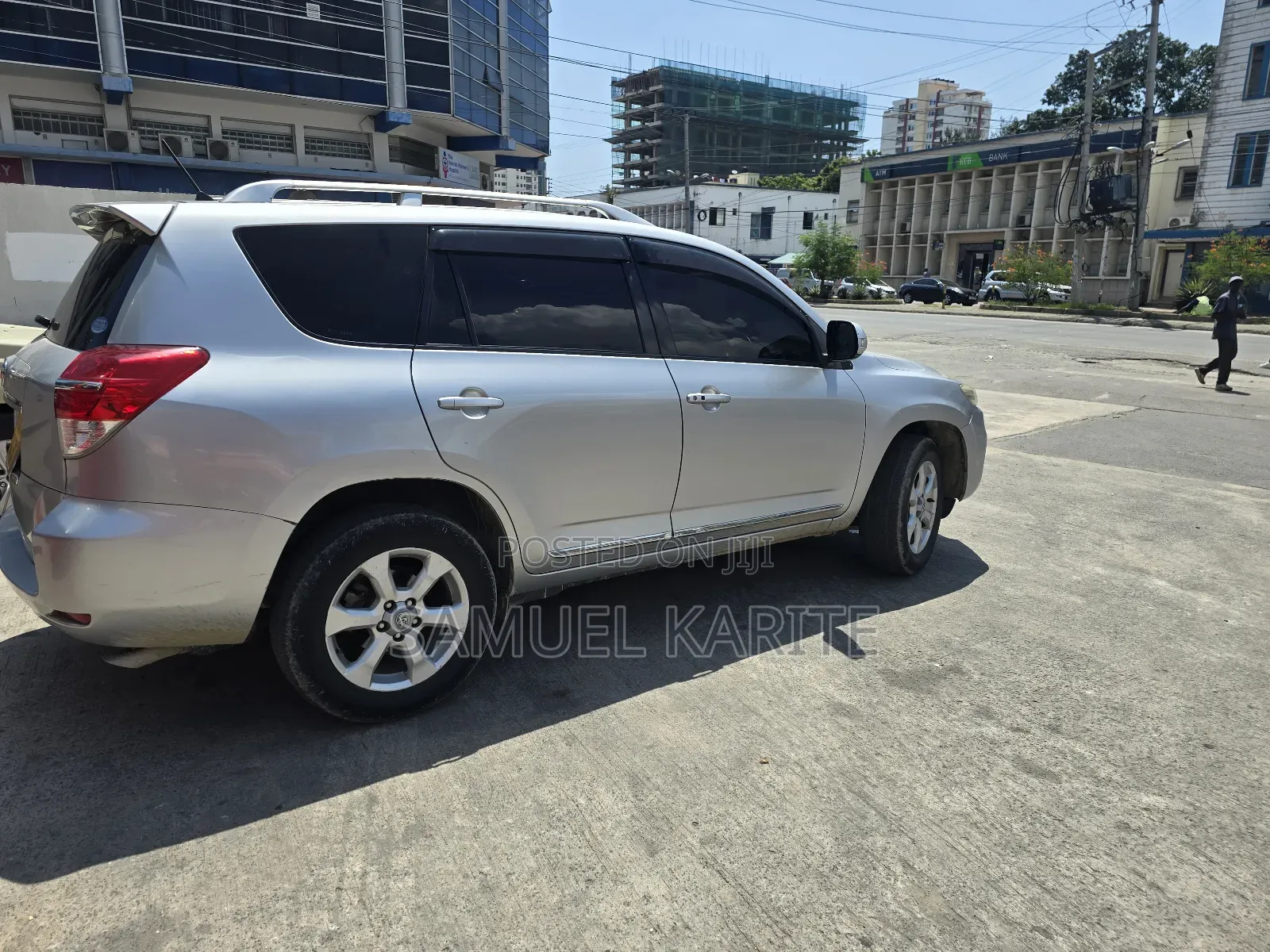 Toyota Vanguard 2013 Silver
