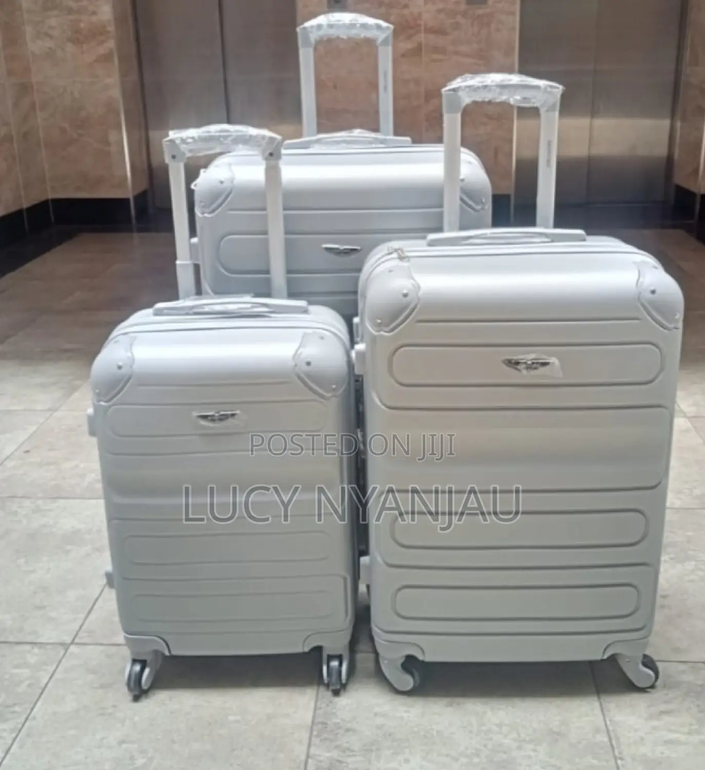 Suitcase 3 in 1 Luxurious Fibre Suitcase*