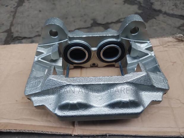Front Caliper Hilux Revo - thumbnail 2