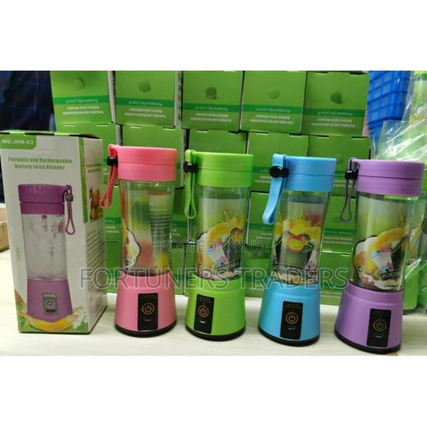 Portable and Electric Rechargeable Blender .