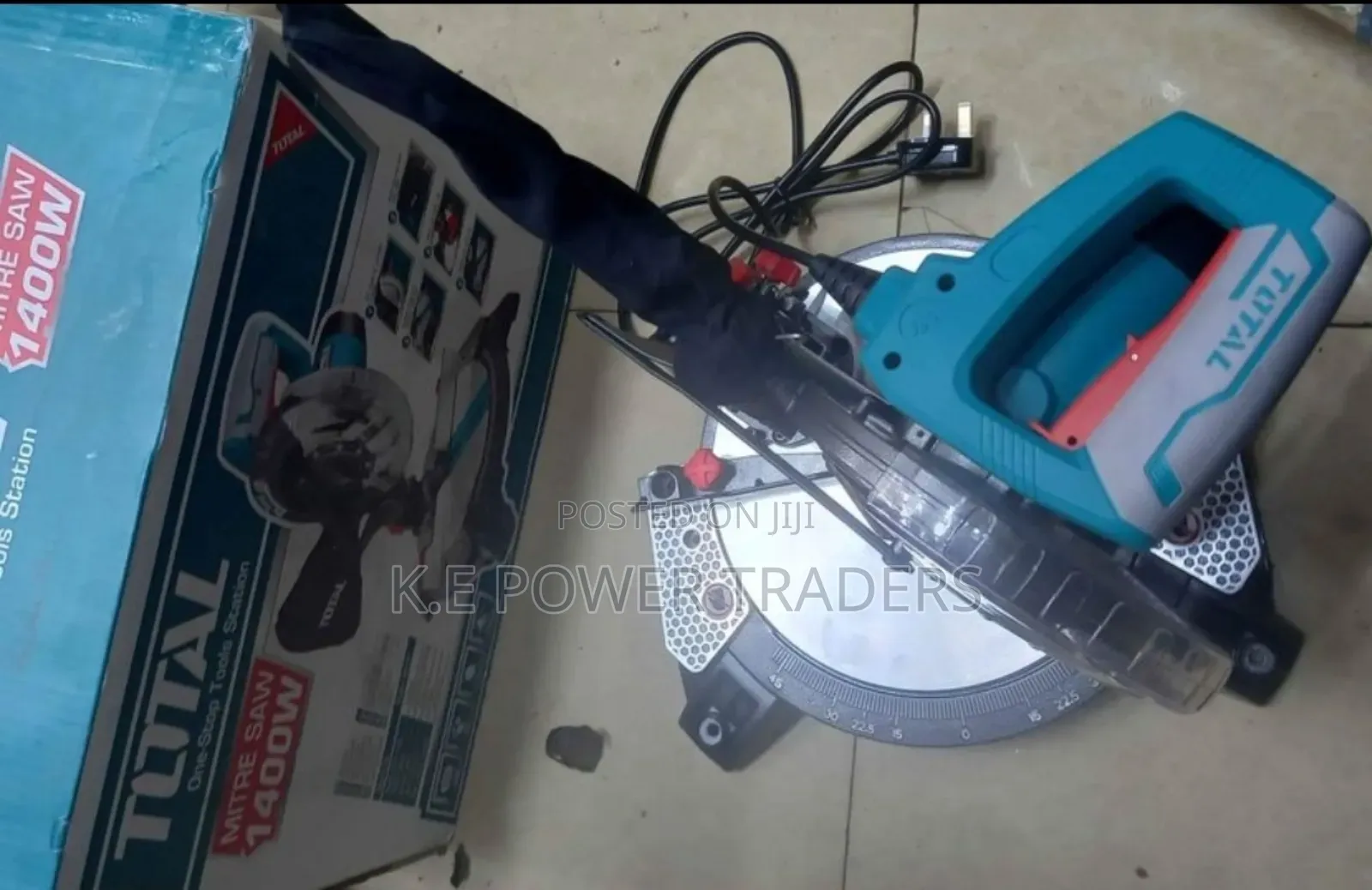 1400 Watts Total Miter Saw