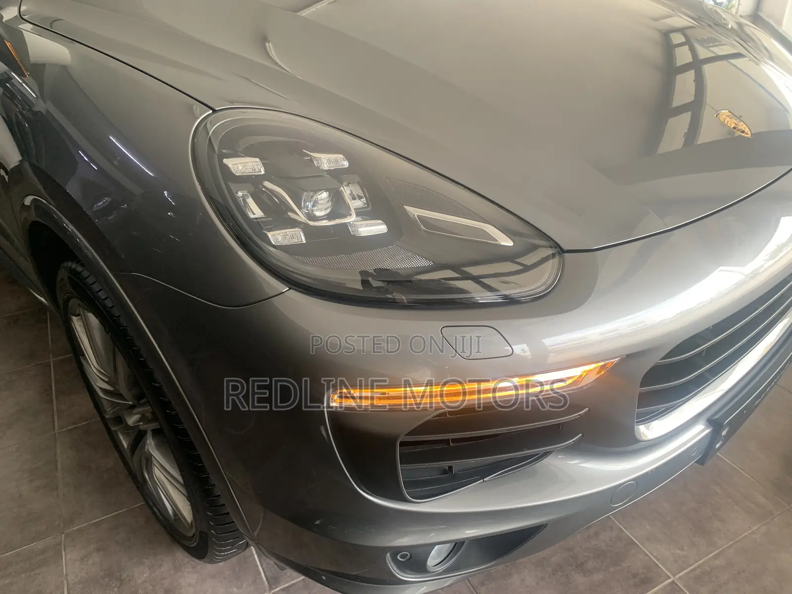 Porsche Cayenne Base AWD 2017 Gray