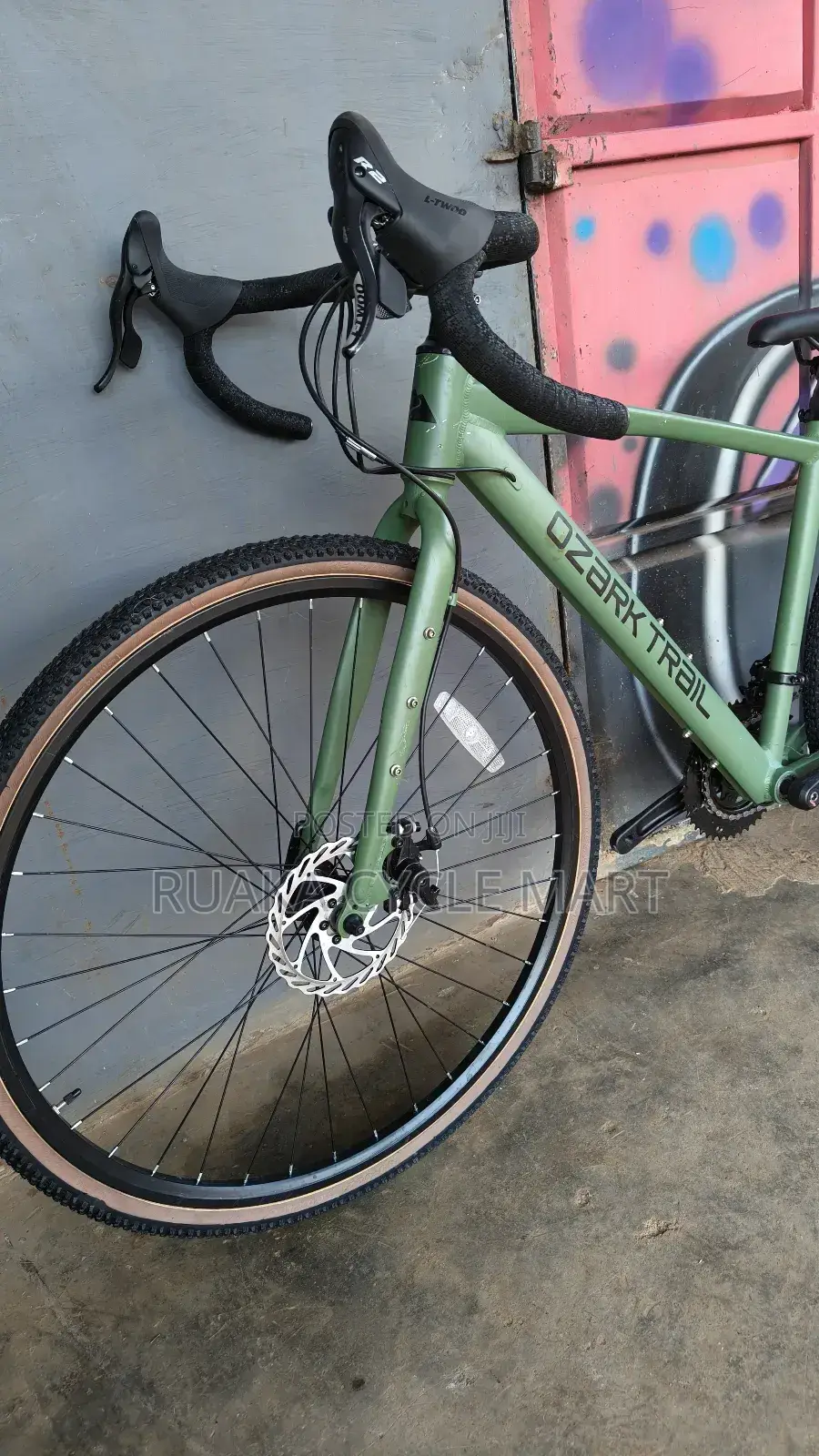 Gravel Bike