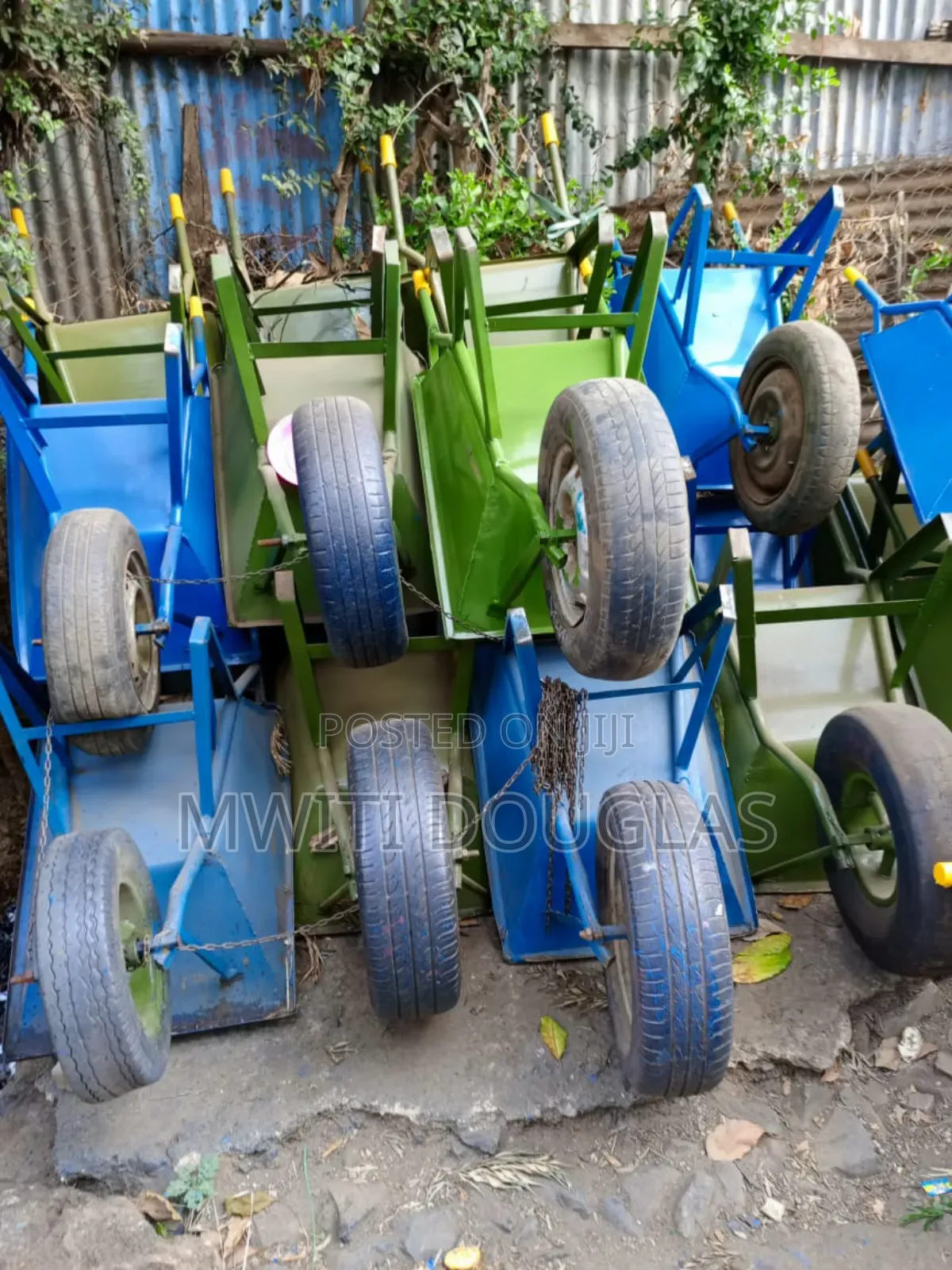 Top Impressive Stable Wheelbarrow