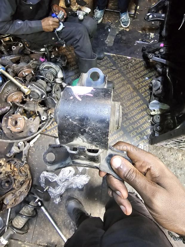 Gear Box Mounting for Honda Stepwagon