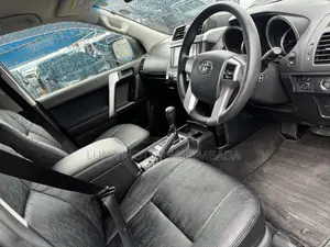Toyota Land Cruiser Prado 2017 Gray