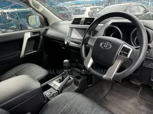 Toyota Land Cruiser Prado 2017 Gray