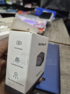 Insta 360 Fast Charge Hub for Insta 360 X3