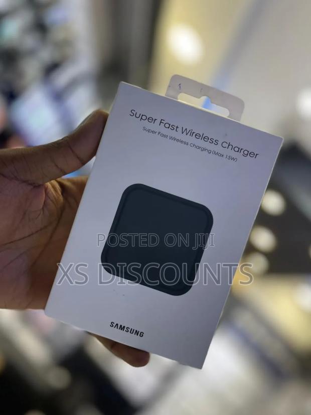 Samsung 15watts Wireless Charger. - thumbnail 2