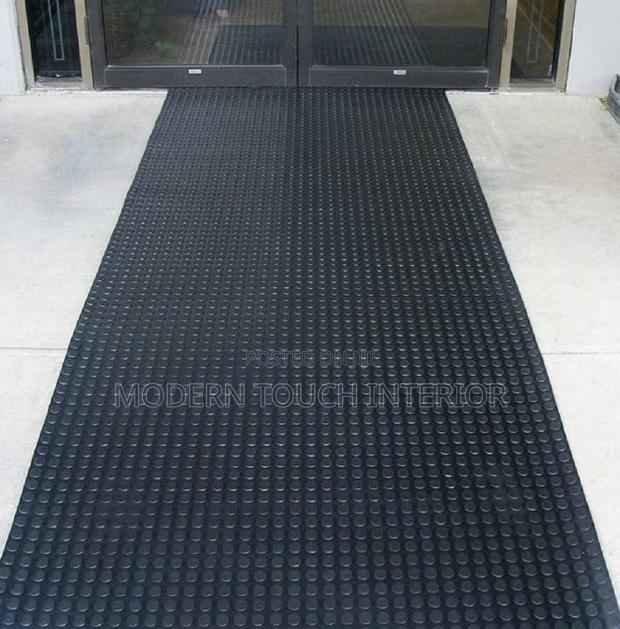 Black Anti-Slip Coin Rubber Carpets