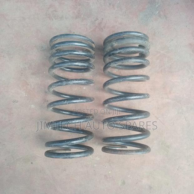 Land Rover Defender Heavy Duty Spring - thumbnail 2