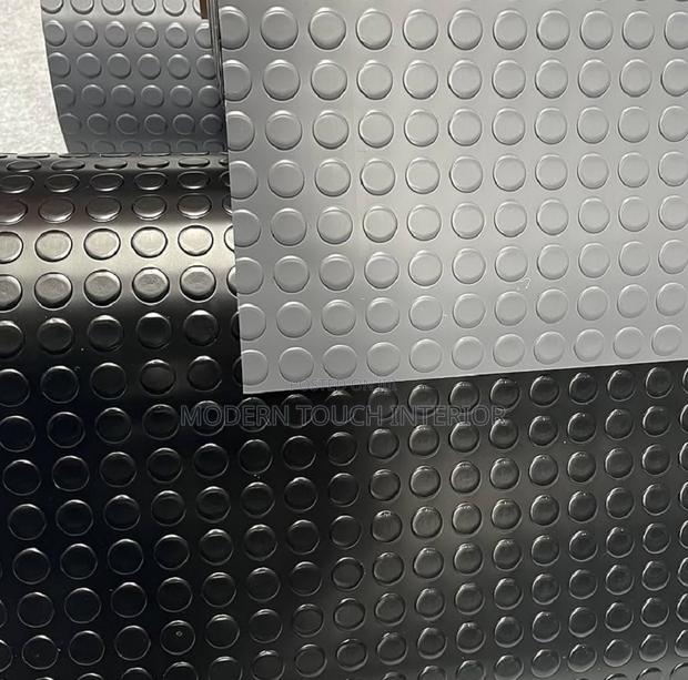 Coin Rubber Carpets With Durable, Non-Skid Surface