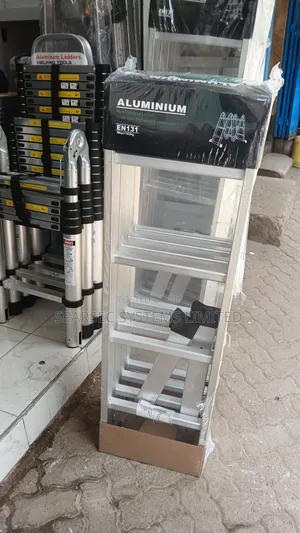Foldable 4 X 4 Aluminium Ladder