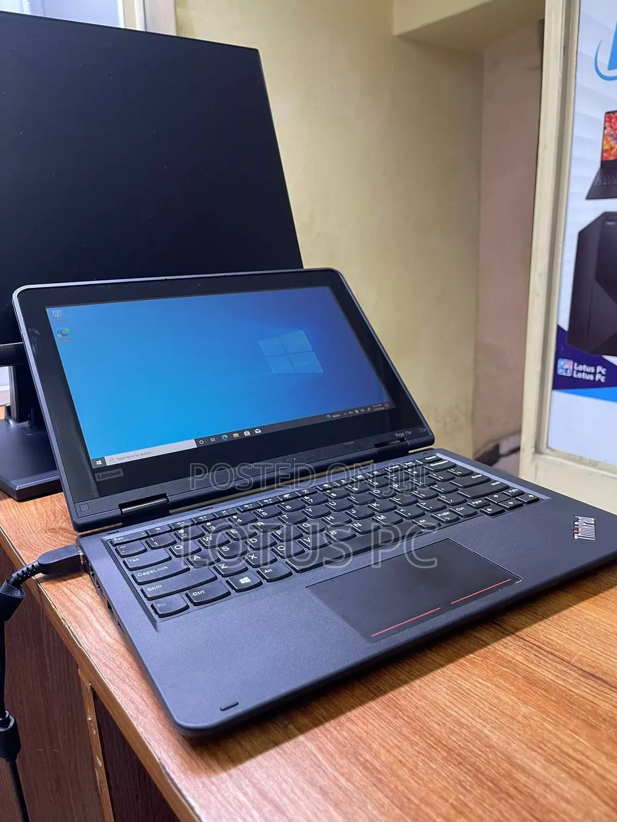 Laptop Lenovo Yoga 11e 4GB Intel Celeron SSD 128GB