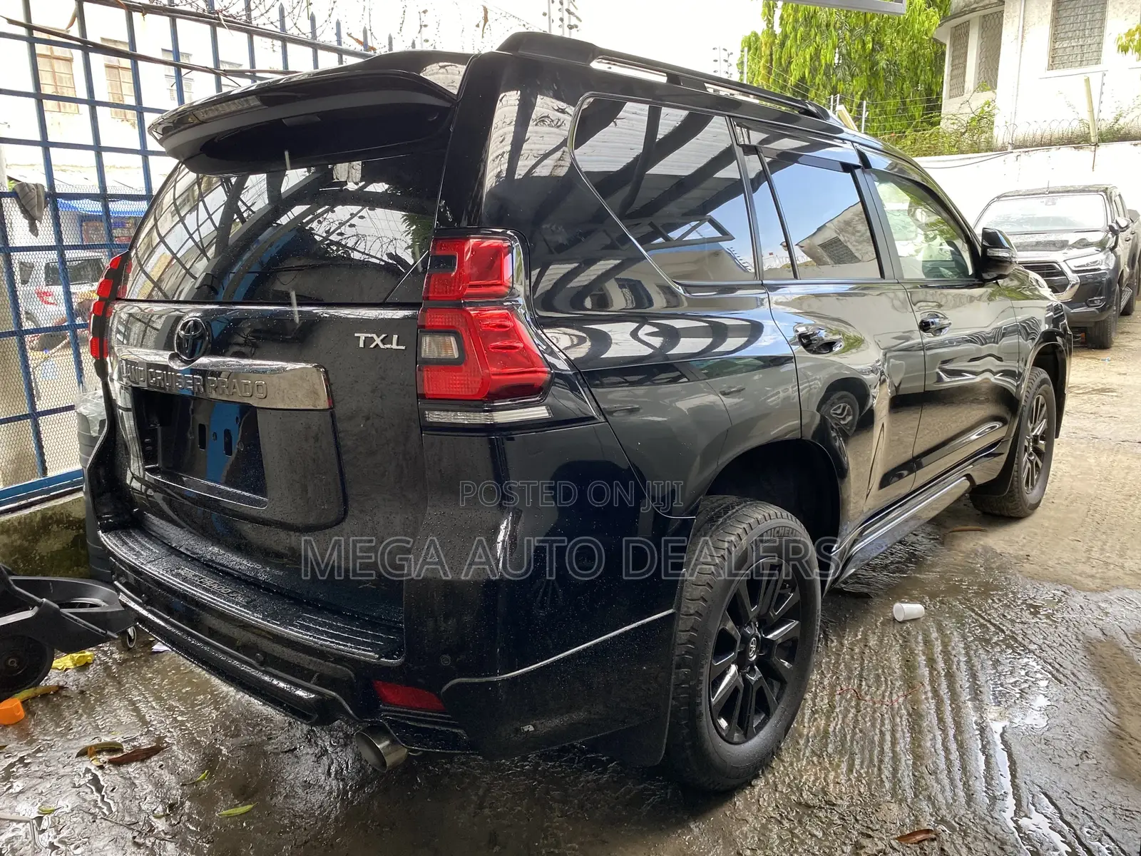 Toyota Land Cruiser Prado 2022 Black